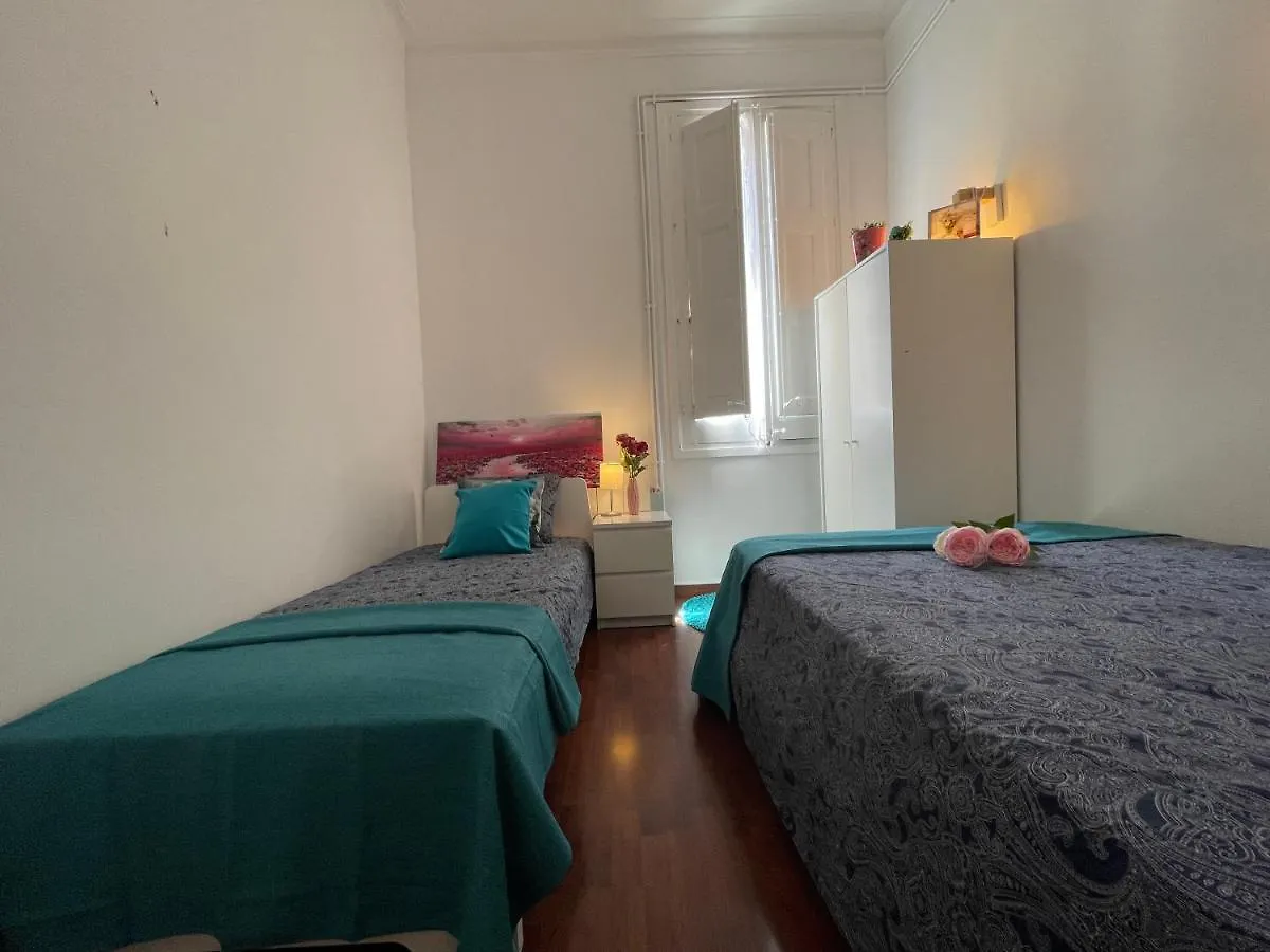 Rooms In Heart Of Gothic Barcelona